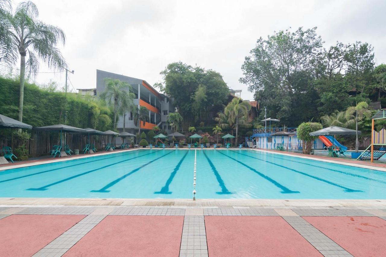 Urbanview Hotel Sagara Bogor Esterno foto