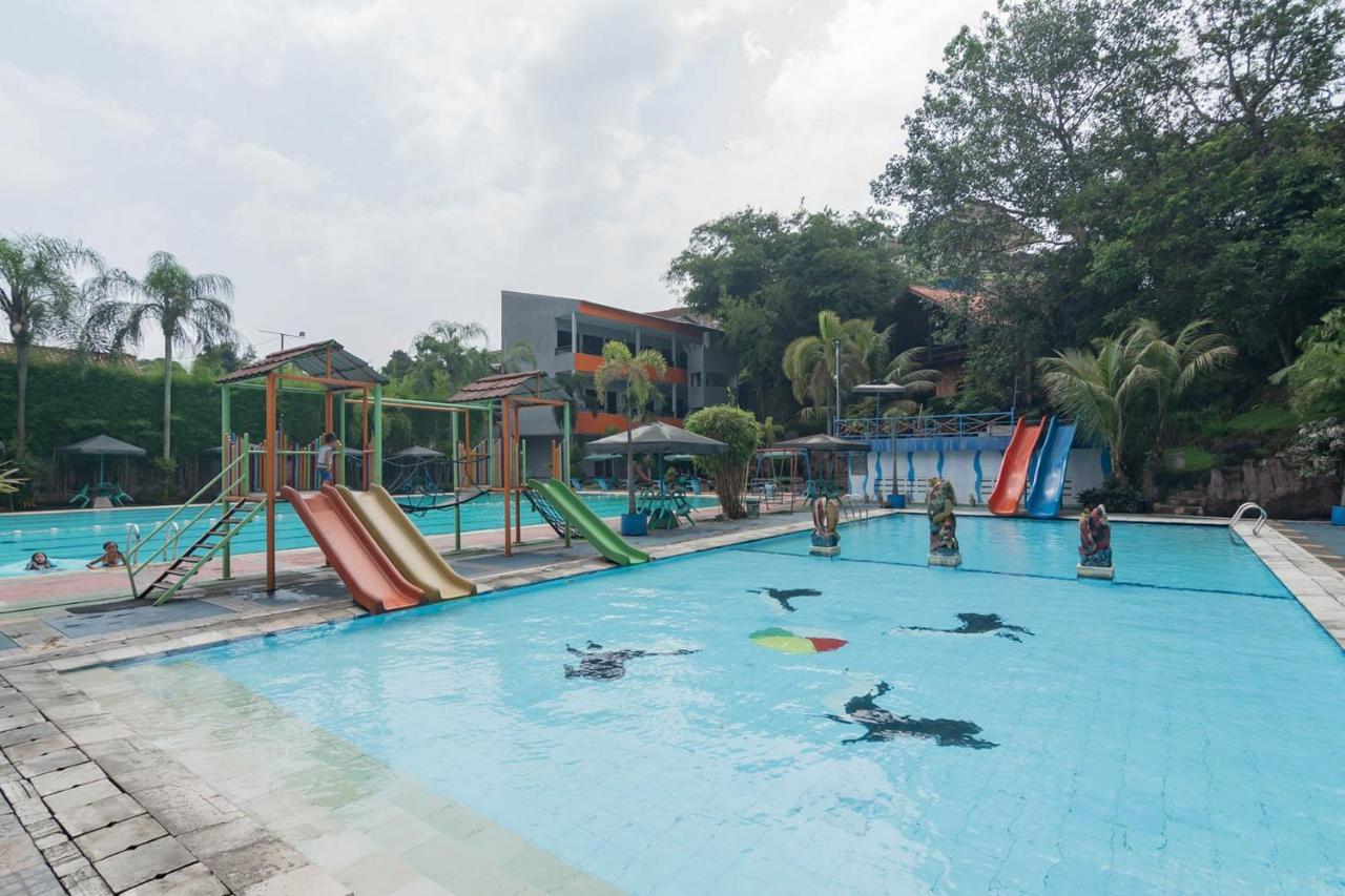Urbanview Hotel Sagara Bogor Esterno foto